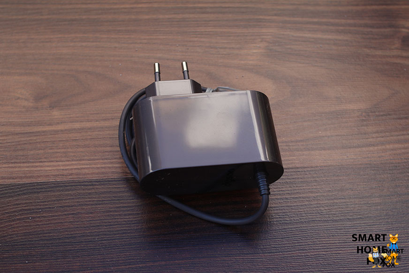 Dyson V10 ladegeraet